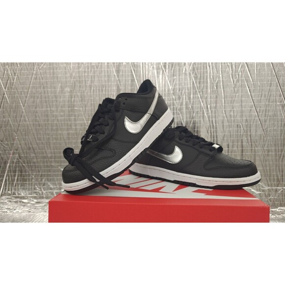 Nike Dunk Low (GS) NBA 75th Anniversary Spurs DC9560-001 Size 7Y main image 5